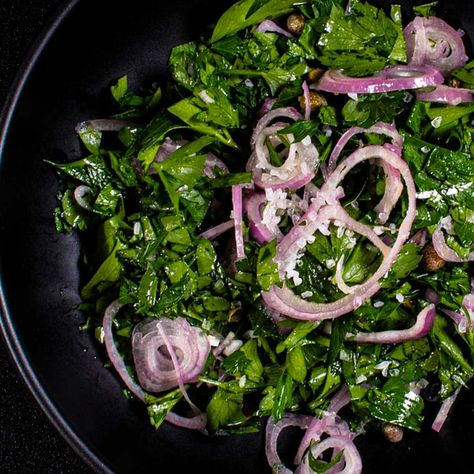 The Best Parsley Salad Parsley Salad Recipes, Roasted Bone Marrow, Parsley Salad, Food Babe, Fit Food, Bone Marrow, Main Courses, Side Salad, Shallots