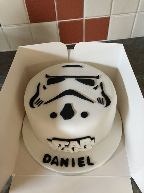 Star Wars Bday Cake, Starwars Cake Simple, Simple Star Wars Cake, Easy Star Wars Cake, Star Wars Stormtrooper Cake, Birthday Cake Star Wars, Light Saber Cake, Star Wars Cake Ideas, Stormtrooper Cake