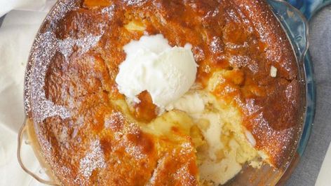 Caramel Apple Pudding, Apple Sponge Pudding, Sponge Pudding Recipe, Apple Pudding, Hot Desserts, Tupperware Recipes, Tiramisu Dessert, Sweet Cooking, Kitchen Smells