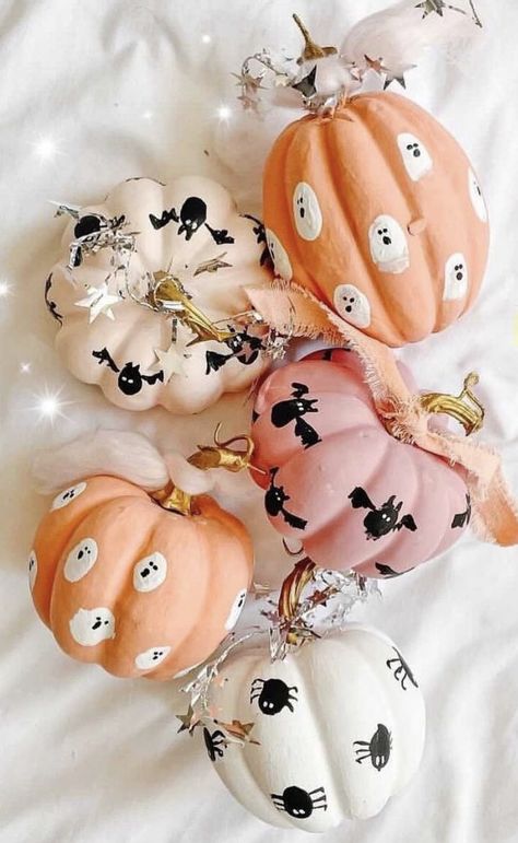 Painting Baby Pumpkins, Pumkin Paintings Idea Cute Girly, Tiny Painted Pumpkins, Painted Ceramic Pumpkin Ideas, Painted Tiny Pumpkins, Baby Pumpkin Painting, Foam Pumpkin Crafts, Ceramic Pumpkin Painting Ideas, Painted Warty Pumpkins