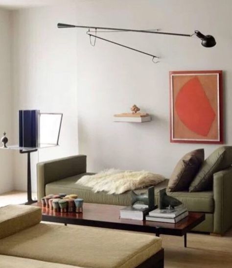 Minimalist Dekor, Furnitur Ruang Keluarga, Interior Minimalista, Interior Modern, Decoration Inspiration, Retro Home Decor, Decor Minimalist, A Living Room, Retro Home