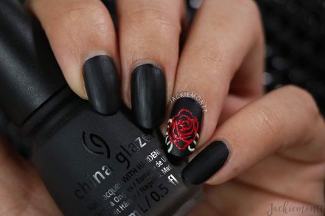 Rose Design Nails Acrylic, Rose Nails Acrylic Art Designs, Simple Rose Nails, Black Nails With Red Roses, Rose Design On Nails, Rose Nail Design Flowers, Simple Rose Nail Art, Rose Design Nail Art, Black Nails With Roses