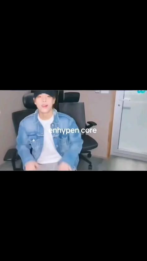 #enhypen_core Enhypen Being Chaotic, Enhypen Pause Game, Enhypen Funny Wallpaper, Enhypen Chaotic, Enhypen Names, Enhypen Funny Moments, Enhypen Moments, Boy Group Core, Funny Enhypen