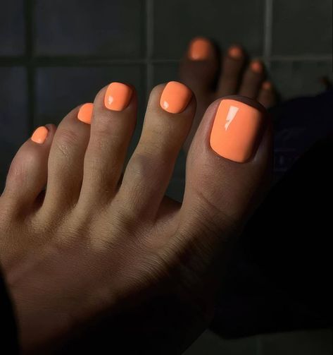 Pedicure Essentials, Orange Pedicure, Orange Toe Nails, Pedicure Gel, Fake Toenails, Gel Toe Nails, Toe Nail Color, Pretty Toe Nails, Summer Toe Nails