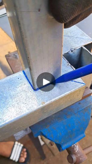 744K views · 18K reactions | Welder's secret trick cuts square tubes 90 degrees  #welding #fabrication #metalwork #diy #handmade | By KuanZuFacebook Metal Ideas, Welding And Fabrication, 90 Degrees, Diy Handmade, Metal Working, Square, Fabric