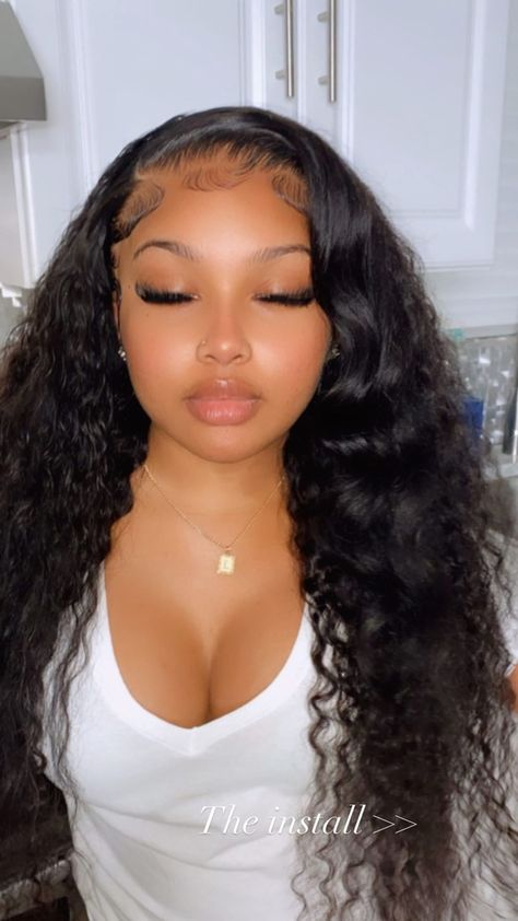 Side Part Lace Fronts, Lace Front Wigs For Black Women Side Part, Baddie Lace Fronts, Wig Edges Ideas Side Part, Lacefronts For Black Women, Frontals On Black Women, Black Girls Hairstyles Lace Fronts, Lace Wig Styles Black Women, Side Part Curly Wig Black Women