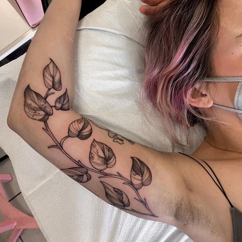 Botanical Bicep Tattoo, Flower Vine Sleeve Tattoo, Plant Wrapped Around Arm Tattoo, Pathos Vine Tattoo, Inner Forearm Sleeve Tattoo Women, Plant Arm Tattoos For Women, Tree Shoulder Tattoo Women, Flash Tattoo Placement Ideas, Plant Tattoo Hand