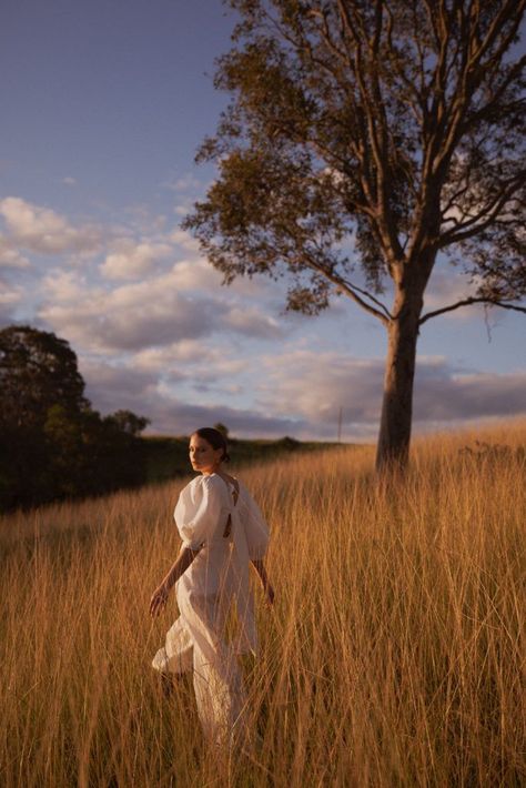 Nature Editorial, Farm Fashion, Winter Campaign, Outdoor Portrait Photography, Nature Photoshoot, Dreamy Photography, Beautiful Farm, Farm Photo, Outdoor Shoot