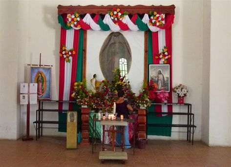 Virgen de la Guadalupe / El blog de El Marques! Altar Para La Virgen Ideas En Casa, Altar Para La Virgen Ideas, Virgin Mary Birthday, Guadalupe Altar, Mary Birthday, Church Altar Decorations, Altar Ideas, Catholic Altar, Altar Design