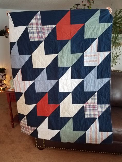 Memory quilt made from men's shirts Memory Quilts From Clothes Men, Flannel Quilt Patterns, Memory Clothes, Mens Shirt And Tie, Kid Quilts, Triangle Quilts, Shirt Quilts, Memory Quilts, Layer Cake Quilts