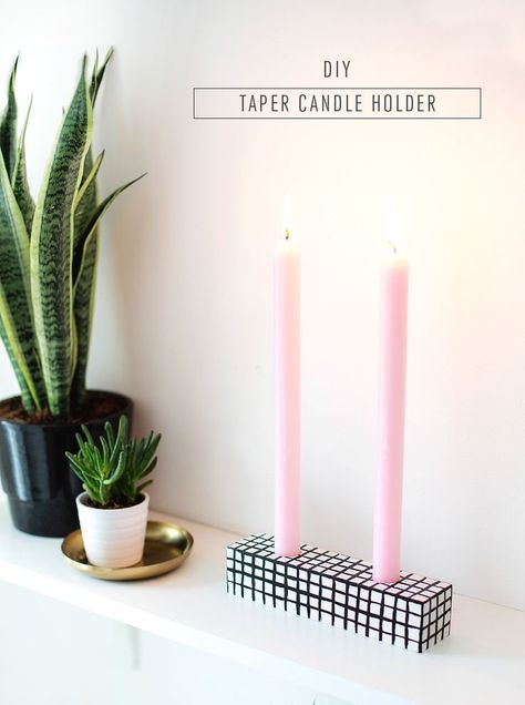 Patterned #DIY candle holder - sugar and cloth #homedecor #easy #candle #candleholder Diy Taper Candle Holders, Diy Candle Holder, Stick Decor, Candles Wedding, Diy Candle Holders, Diy Home Decor Ideas, Tall Candle, Diy Candle, Taper Candle Holders