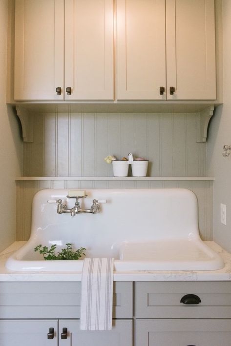 Vintage Sink, Tuscan Kitchen, New Kitchen Cabinets, Laundry Mud Room, Farmhouse Style Kitchen, Modern Farmhouse Kitchens, Laundry Room Design, Ikea Kitchen, Farmhouse Sink