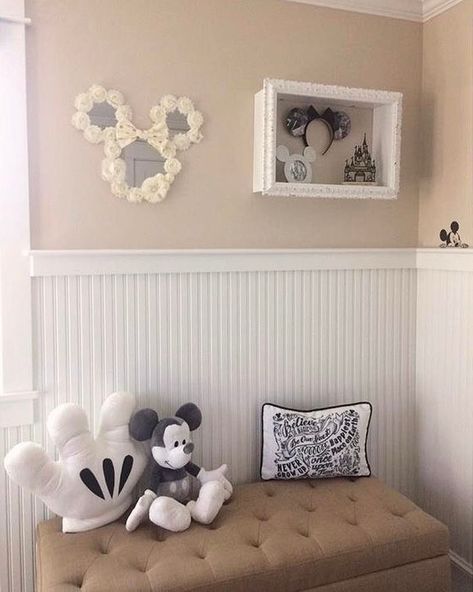 Disney At Home on Instagram: “Part three of @danggooddisney's Hidden Mickey guest bedroom reveal and giveaway!! So many Mickeys!! So much cuteness!! I want to be the…” Disneyland Theme Room, Mickey Bedroom Ideas, Hidden Disney Home Decor, Disneyland Bedroom, Mickey Home Decor, Disney Interior, Disney Farmhouse, Mickey Room, Disney Dorm