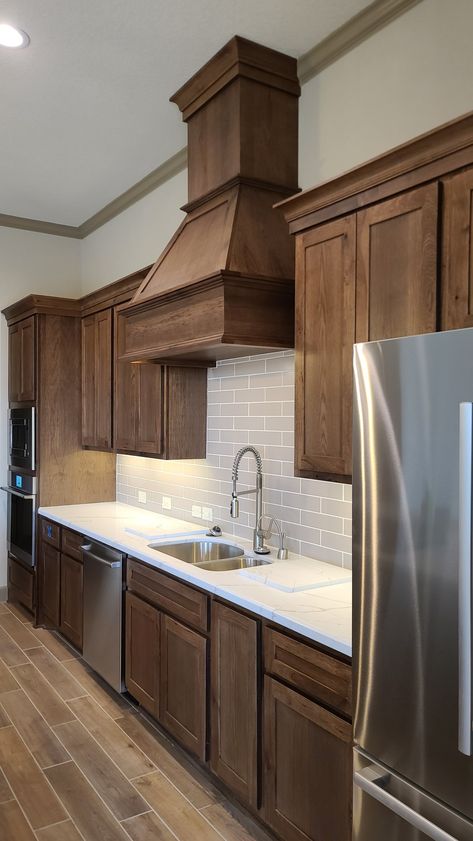 Modern Pine Kitchen Cabinets, Dark Stain Oak Cabinets, Light Brown Wood Cabinets Kitchen, Darker Wood Cabinets Kitchen, Maple Truffle Kitchen Cabinets, Mocha Cabinets Kitchen, Brown Shaker Kitchen Cabinets, House Aestethic, Dark Oak Kitchen Cabinets