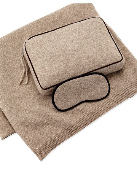 Luxury meets comfort with these cashmere pieces that will keep you warm all winter long Cashmere Travel Set, Luxury Travel Accessories, Travel Fashion Airport, Cashmere Accessories, Travel Set, Travel Kits, Luxury Gifts, Holiday Gift Guide, Bergdorf Goodman