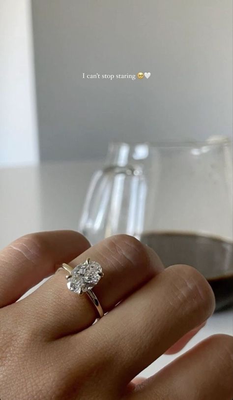 Wedding Rings Diamond Cut, Porsche Mom, Range Rover Mom, Rich Mom, Pretty Engagement Rings, Dad Love, Wedding Ring Diamond, Baby Dior, Baby Daughter