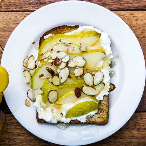 31 Healthy Breakfast Toast Recipes to Brighten Your Morning | SELF Ricotta Cheese Recipes, Ricotta Toast, Ricotta Recipes, Breakfast Toast, Honey Recipes, Toast Recipes, Almond Recipes, Cheese Recipes, Clean Eating Snacks