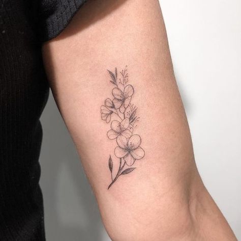 Floral Tattoo With Name Stem, Water Lily Wrist Tattoo, Fineline Floral Tattoo, Mum Tattoos, Jasmine Tattoo, Handwriting Tattoos, Mum Tattoo, Koi Tattoo Design, Skeleton Tattoos