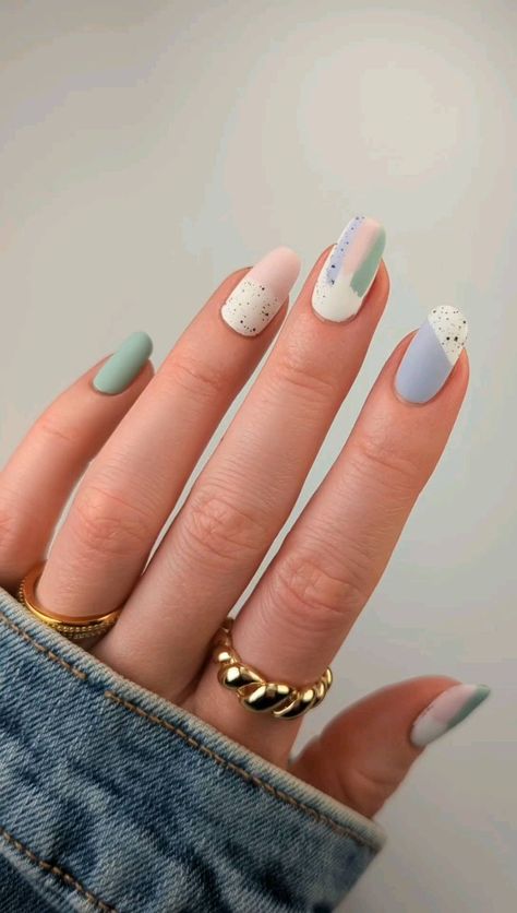 tessa.lyn.nails on Instagram: Abstract Speckled Eggs 🥚 Details in previous post • • • #nailart #springnailart #springmani #springnails #pastelnails #specklednails… Chic Nail Designs, Square Nail Designs, Lavender Nails, Subtle Nails, Spring Nail Art, Pastel Nails, Haircut And Color, Short Acrylic Nails Designs, Chic Nails