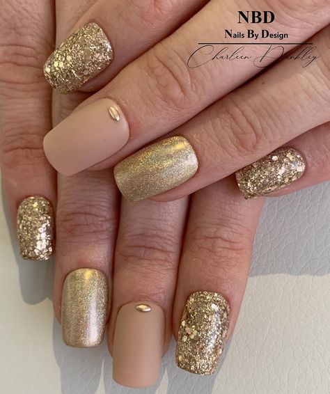 Tan And Gold Nails, Short Gold Nails, Short Nails Art, Shades Of Gold, Gold Sparkle, Nail Color, Gold Nails, Nails Art, Short Nails