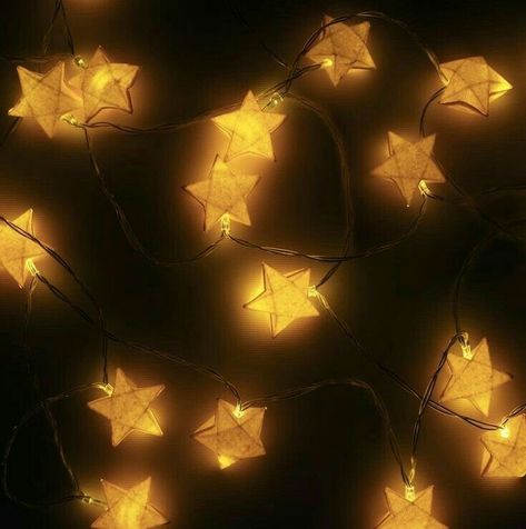 Dark Star Aesthetic, Yellow Star Aesthetic, Yellow Stars Aesthetic, Star Fairy Lights, Star Fairy, Star Core, Colour Aesthetic, Star People, Origami Star