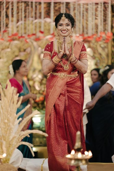 Red Marriage Saree, Red South Indian Wedding Saree, Red Wedding Saree South Indian, Maroon Saree Wedding, Maroon Bridal Saree South Indian, Maroon Wedding Saree, Maroon Bridal Saree, Red Bridal Saree South Indian, Red Saree Bridal Look