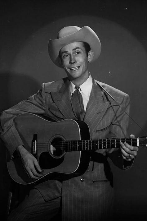 Classic Artists, Hank Williams Sr, Jimmie Rodgers, Old Country Music, Country Music Hall Of Fame, Music Country, Best Country Music, Hank Williams Jr, Outlaw Country