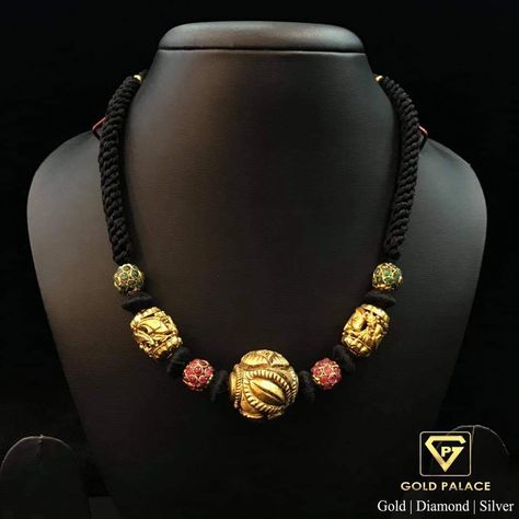 Black Beads Mangalsutra Design, Antique Gold Jewelry Indian, Fancy Jewelry Necklace, Modern Gold Jewelry, Gold Jewelry Simple Necklace, Pearl Necklace Designs, Gold Necklace Indian Bridal Jewelry, Beaded Necklace Designs, Black Beaded Jewelry