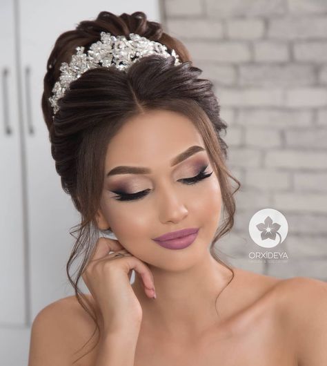 Basic Contour, Bride Makeup Natural, Bridal Makeup For Brunettes, Sanggul Modern, Simple Wedding Makeup, Makeup Skills, Wedding Eye Makeup, Wedding Makeup For Brown Eyes, Light Foundation