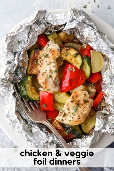 Grill Vegetables In Foil, Chicken In Foil, Tin Foil Dinners, Chicken Foil Packets, Easy Macaroni Salad, Foil Packet Dinners, Foil Pack Meals, Foil Dinners, Easy Macaroni