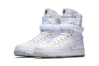 Nike SF AF1 Chinese Lunar New Year 2018 Release Date Info Sneakers Shoes Footwear White Gold Zodiac Nike Sf Air Force 1, Nike Sf Af1, Nike Sf, Nike Shoes Air Force, Nike Boots, Air Force 1 High, Nike Air Shoes, Fresh Shoes, Mens Nike Shoes