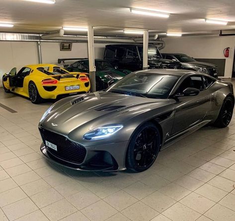 Aston Martin Dbs Superleggera, Dream Car Garage, Aston Martin Dbs, Aston Martin Vanquish, Dreamy Artwork, Boys Toys, Big Boy Toys, Cars Luxury, Street Racing Cars