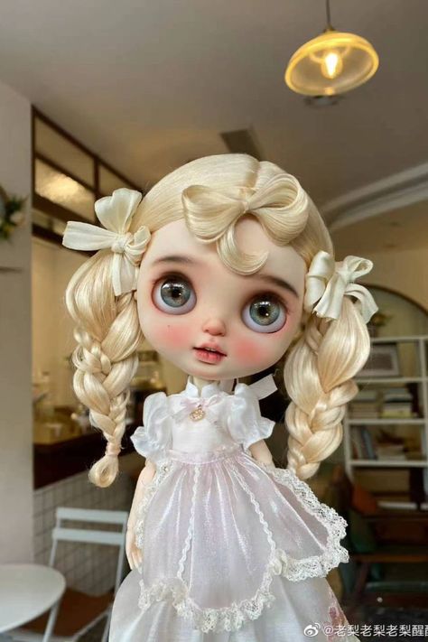 Ooak Blythe Doll, Custom Pullip Dolls, Blythe Custom Doll, Blthye Dolls, Custom Blythe Dolls, Blythe Dolls For Sale, Blythe Doll Dress, Fantasy Art Dolls, Blythe Custom