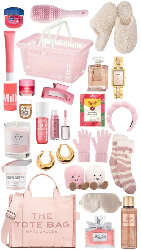 Pink Christmas birthday gift hamper presents for teens Pink And Black Gift Basket Ideas, Cosy Gift Basket, Pink Christmas Basket, Hamper Basket Ideas, Pink Themed Gift Basket, Pink Basket Gift Ideas, Pink Gift Basket Ideas, Bday Basket, Brr Basket