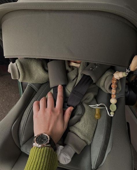 Family Car Aesthetic, Nuna Stroller Aesthetic, Car Seat Aesthetic, Stroller Aesthetic, Baby Car Seat Aesthetic, Nuna Rava Carseat, Nuna Exec Car Seat, Goodvibes Aesthetic, Nuna Stroller