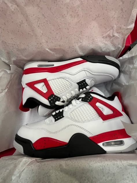 Jordan 4s Gray And Red, Jordan 4 Retro Outfit, Jordan 4 Shoes, Nike Jordan 4, Baskets Jordans, Air Jordan Red, Jonah Hauer King, Jordan 4 Red, Pretty Sneakers