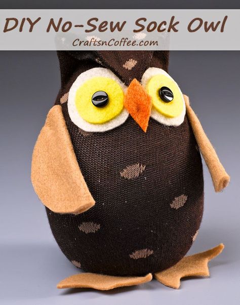 20 Adorable Owl Crafts for Kids - Sea of Knowledge … Sleepy Hedgehog, Sock Owl, Glove Crafts, Socks Craft, Owl Babies, Sewing With Kids, Sew Crafts, Diy Dog Toys, Felt Owls