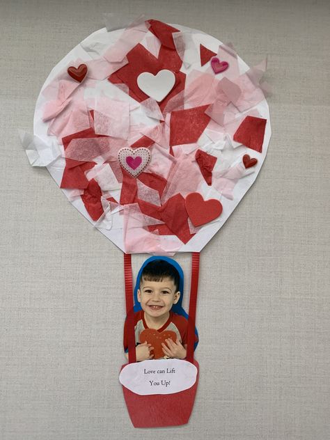 Hot Air Balloon Valentine, Vday Crafts, Preschool Valentines Activities, Preschool Valentine Crafts, Kindergarten Valentines, February Crafts, Easy Valentine Crafts, Valentine's Day Crafts For Kids, Toddler Arts And Crafts