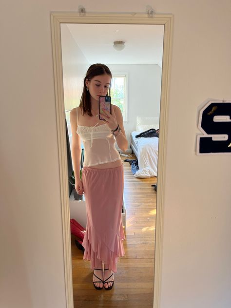 Pink Maxi Skirt Outfit Aesthetic, Pink Floral Maxi Skirt Outfit, Pink Shirt Black Skirt Outfit, Long Skirt Outfits Pink, Pink Flower Skirt Outfit, Light Pink Skirt Outfit, Pink Long Skirt Outfit, Flowy Tank Top Outfit, Pink Tank Outfit