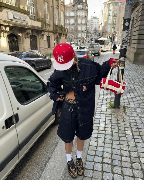 go on my tik tok:0verl00ked #outfit #streetwearoutfitsmen #baggyy2k #outfitinspo #streetwear #fashion #baggy Freaknik 90s, Street Wear Fashion Outfit Ideas, Street Fashion Aesthetic, Cute Outfits Fall, Oversized Outfits, Denim Pants Outfit, Weather Aesthetic, 90s Outfits, Dream Ideas