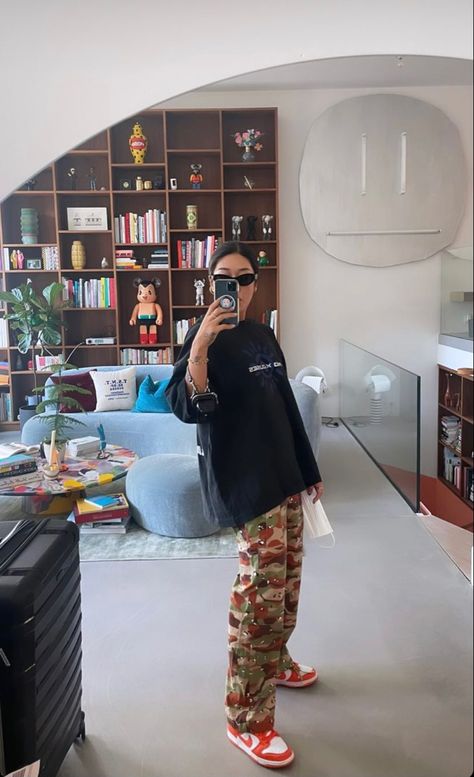 Peggy Gou Street Style, Peggy Gou Apartment, Peggy Gou Fashion, Peggy Gou House, Peggy Gou Outfit, Peggy Gou Style, Hypebae Outfit, Peggy Gou, Fits Inspiration