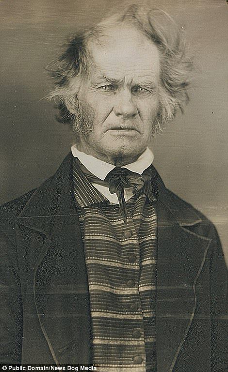 Amazing photographs of elderly New Yorkers in the 1840s | Daily Mail Online Old Portraits, Old Photography, Historical People, Elderly People, Photographs Of People, Amazing Images, French Photographers, Old Photographs, Vintage Portraits