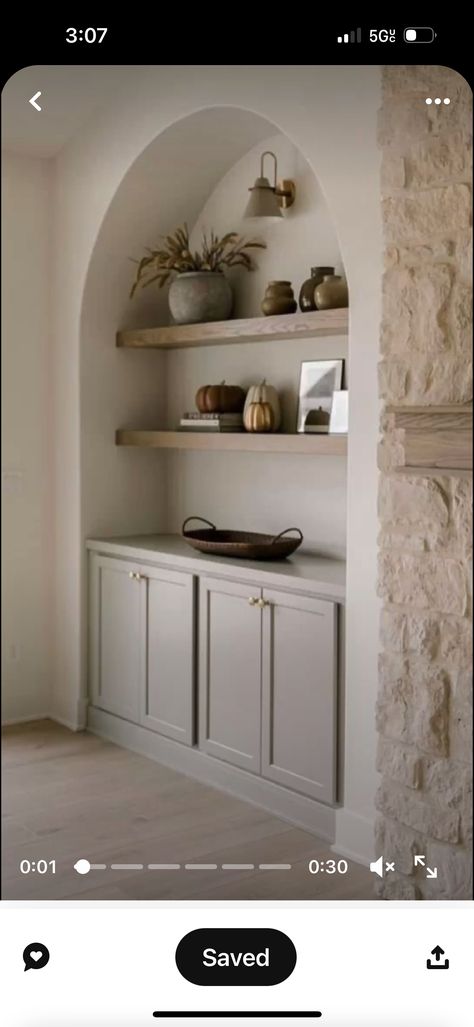 Built In Cabinet Dining Room, Arched Niche In Wall, Niche Ideas Living Room, Wall Niche Ideas Living Room, Niche In Wall, Living Room Niche, Built In Shelf Decor, Wall Niche Ideas, Entry Nook