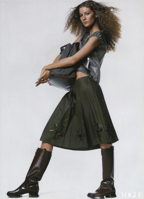 Gisele Bündchen in a waterproof top, skirt, and bag by Prada, 1999 - Photographed by Steven Meisel Prada 1999, Carmen Kass, Vintage Prada, Prada Spring, Steven Meisel, Gisele Bündchen, Gisele Bundchen, Only Fashion, Fashion Editor