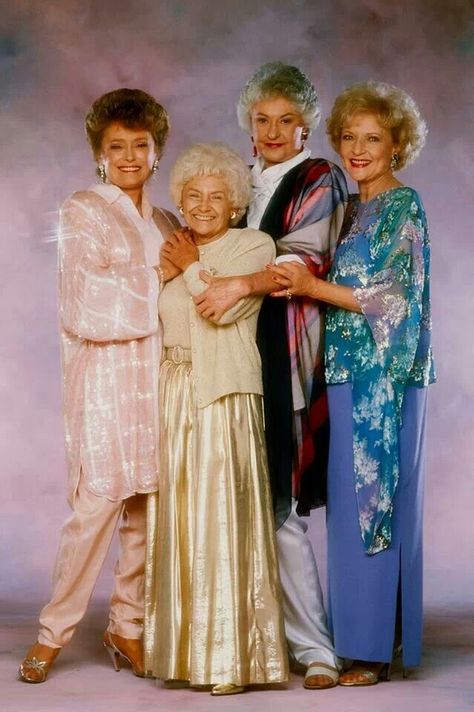 The Golden Girls Estelle Getty, Blanche Devereaux, Dorothy Zbornak, Girls Tv Series, The Golden Girls, Betty White, Old Tv Shows, Theme Halloween, La Girl