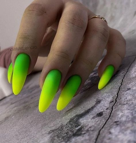 Trendy Stiletto Nails, Ombre Summer Nails, Nail Picking, Summer Nails 2024, Sharp Claws, Neon Nail Designs, Neon Green Nails, Pink Ombre Nails, Spring Nail Colors