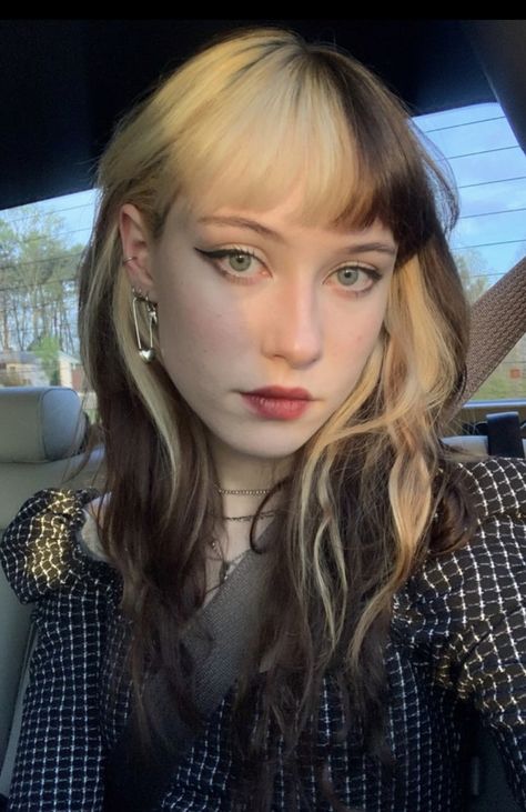 Brown Hair With Blonde Sections, Half And Half Hair With Bangs, Blonde And Brown Hair Color With Bangs, Bleach Color Block Hair, Blonde Bangs On Brown Hair, Split Dye Highlights, Bangs Half Dyed, Partial Dyed Hair Ideas, Dyed Fringe Bangs