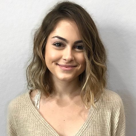 50 Most Flattering Bob Haircuts for Round Faces Long Bob Round Face, Bob Round Face, Round Face Long Bob, Bobs For Round Faces, Bob Hairstyles For Round Face, Haircuts For Round Faces, Bob Haircut For Round Face, Fine Straight Hair, Bangs For Round Face