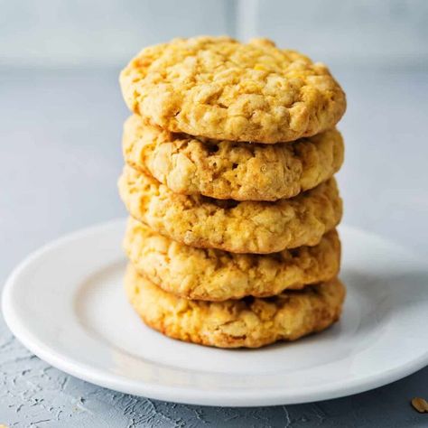 -If you're a fan of fall flavors and soft, chewy cookies, then you're in for a treat! These Pumpkin Oatmeal Cookies are the perfect combination of hearty oats, warm pumpkin spices, and just the right amount of sweetness. With a soft texture that melts in your mouth, these cookies are perfect for any cozy fall gathering or as an afternoon snack with a cup of coffee.  Why You'll Love This Perfect Pumpkin Recipe   Soft and Chewy. The perfect blend of pumpkin puree and oats makes these… Oatmeal Pumpkin Cookies, Spice Oatmeal Cookies, Yeast Biscuits, Pumpkin Spice Oatmeal, Oatmeal Pumpkin, Soft Chewy Cookies, Oatmeal Cookie Recipe, Cookies Pumpkin, Pumpkin Spices