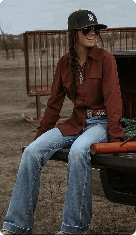 Punchy Outfits, Cute Western Outfits, Country Outfits Women, Foto Cowgirl, Western Girl Outfits, Casual Country Outfits, Cowgirl Style Outfits, Southern Outfits, Country Style Outfits